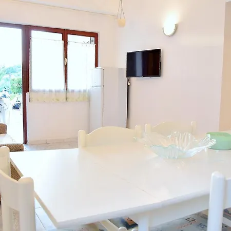 Palit Ap Family & Pet Friendly In Rab Rab Town