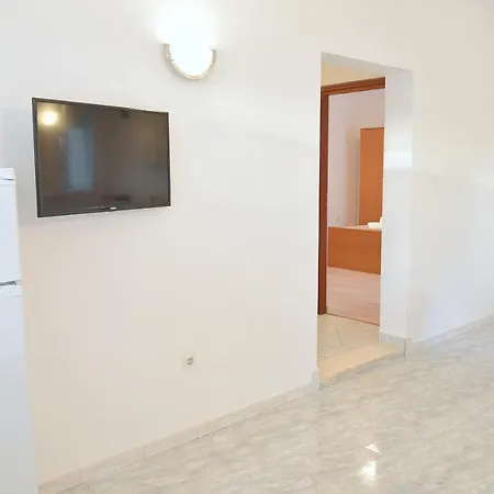 Palit Ap Family & Pet Friendly In Rab Apartment *