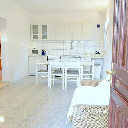 Palit Ap Family & Pet Friendly In Rab * Rab Town